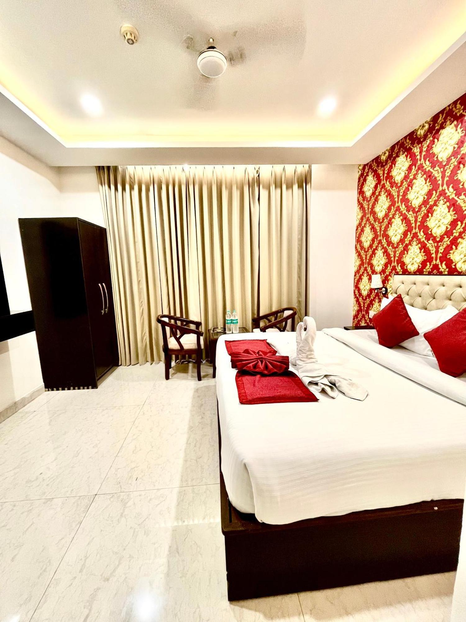 Hotel Northview Park By Lycoris !! Top Rated & Most Awarded Property In Tricity Zirakpur Bagian luar foto