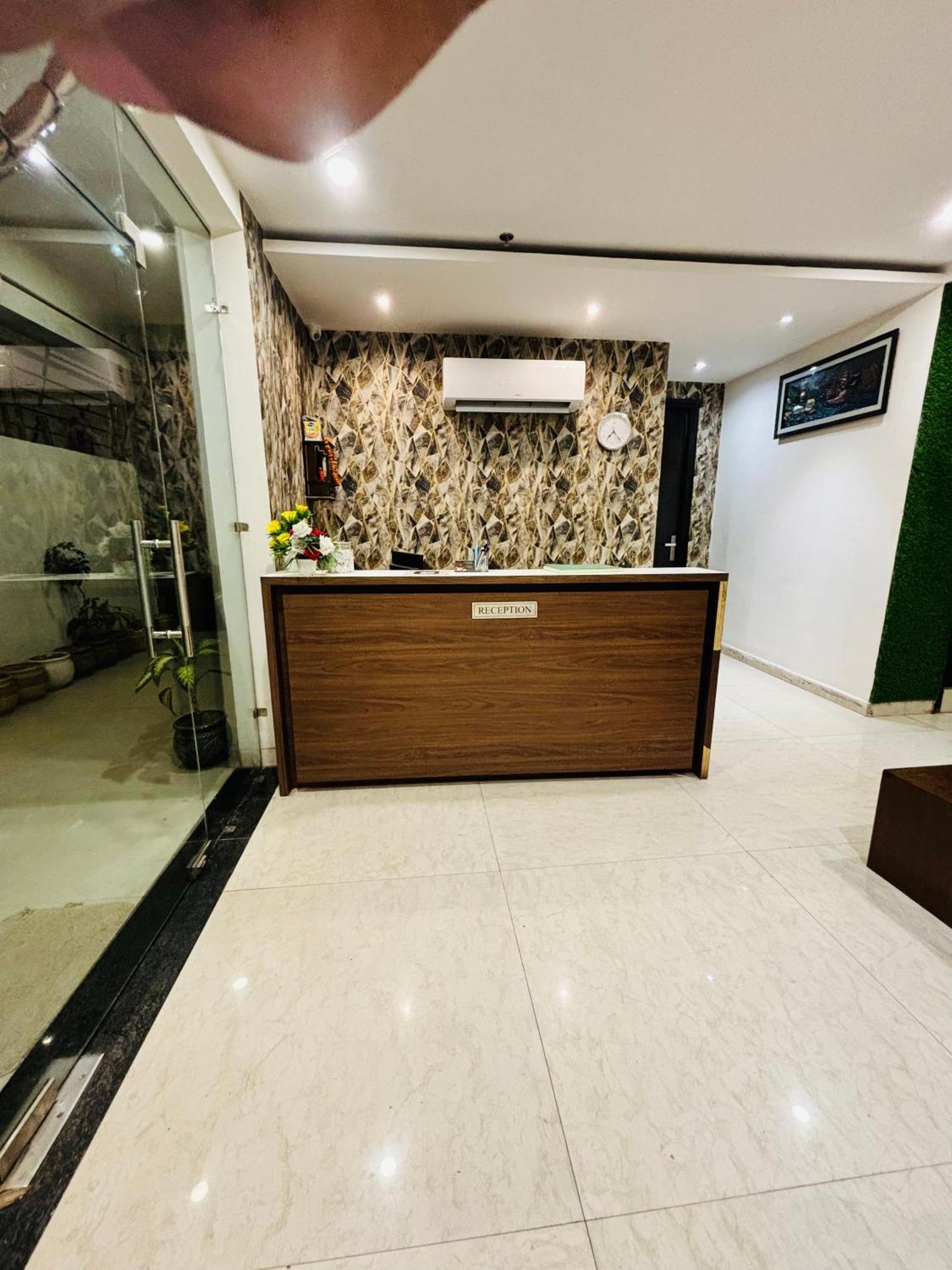 Hotel Northview Park By Lycoris !! Top Rated & Most Awarded Property In Tricity Zirakpur Bagian luar foto