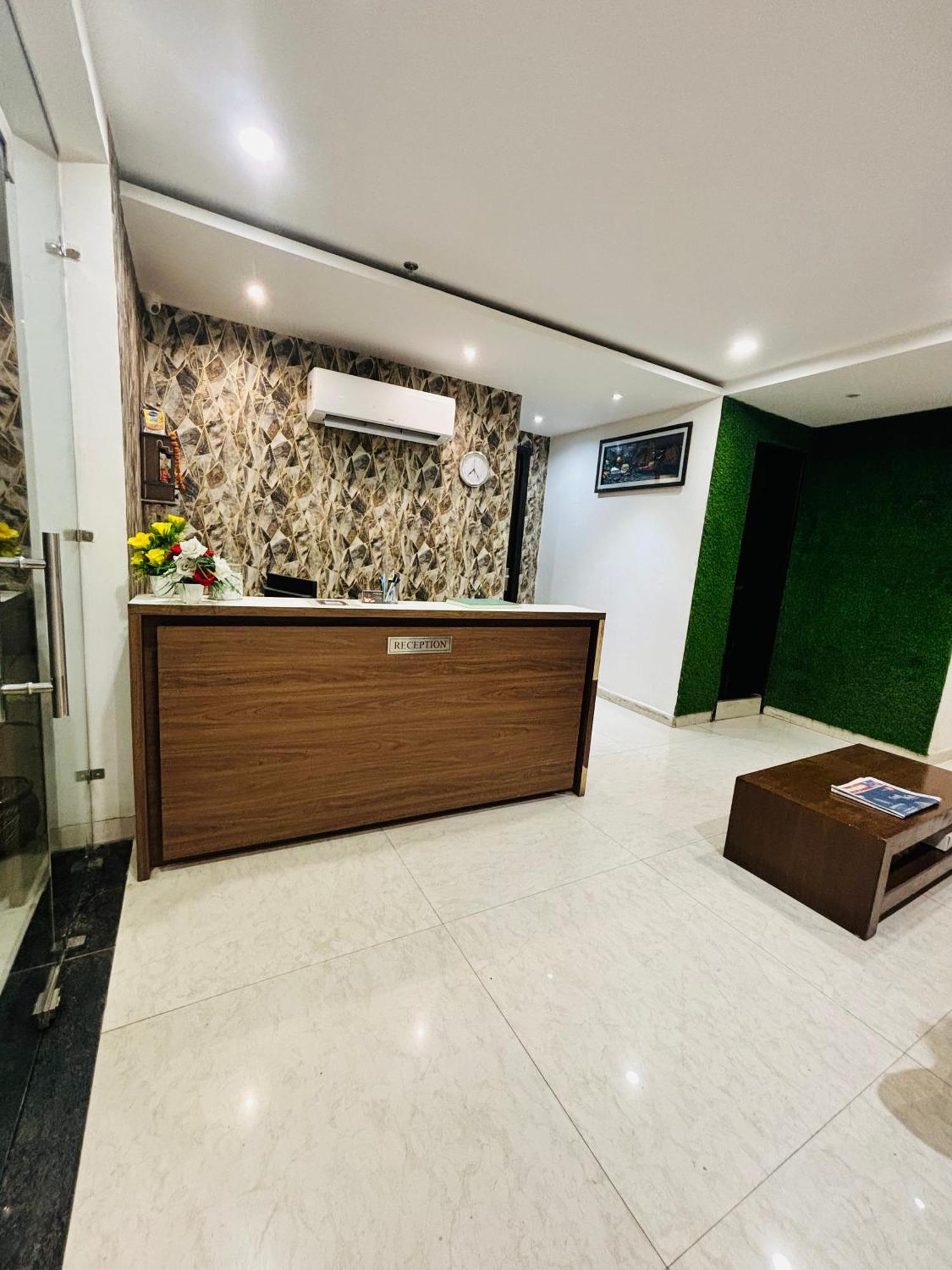 Hotel Northview Park By Lycoris !! Top Rated & Most Awarded Property In Tricity Zirakpur Bagian luar foto