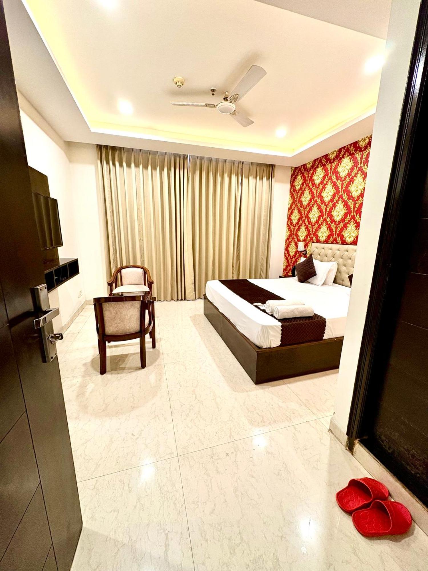 Hotel Northview Park By Lycoris !! Top Rated & Most Awarded Property In Tricity Zirakpur Bagian luar foto