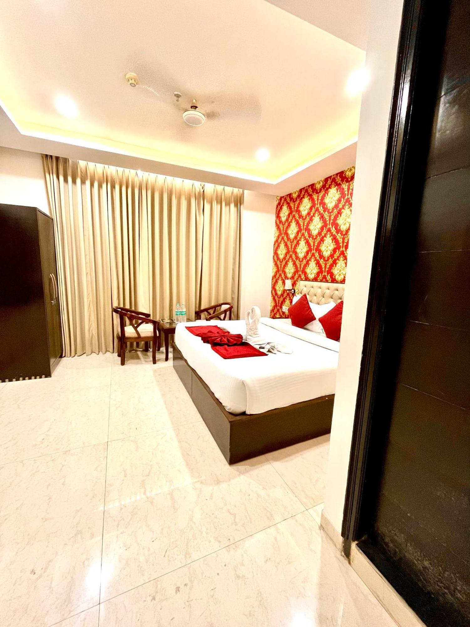 Hotel Northview Park By Lycoris !! Top Rated & Most Awarded Property In Tricity Zirakpur Bagian luar foto